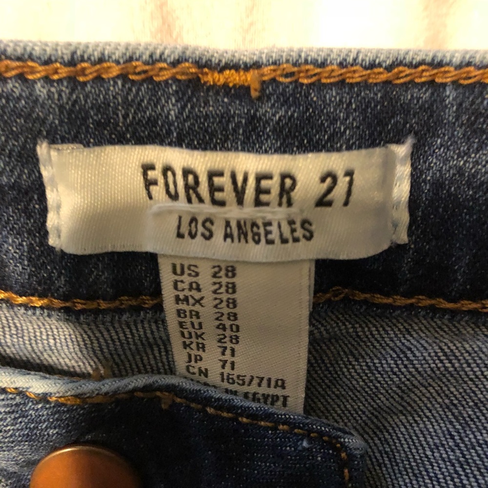 Jeans - Picture 2 of 4